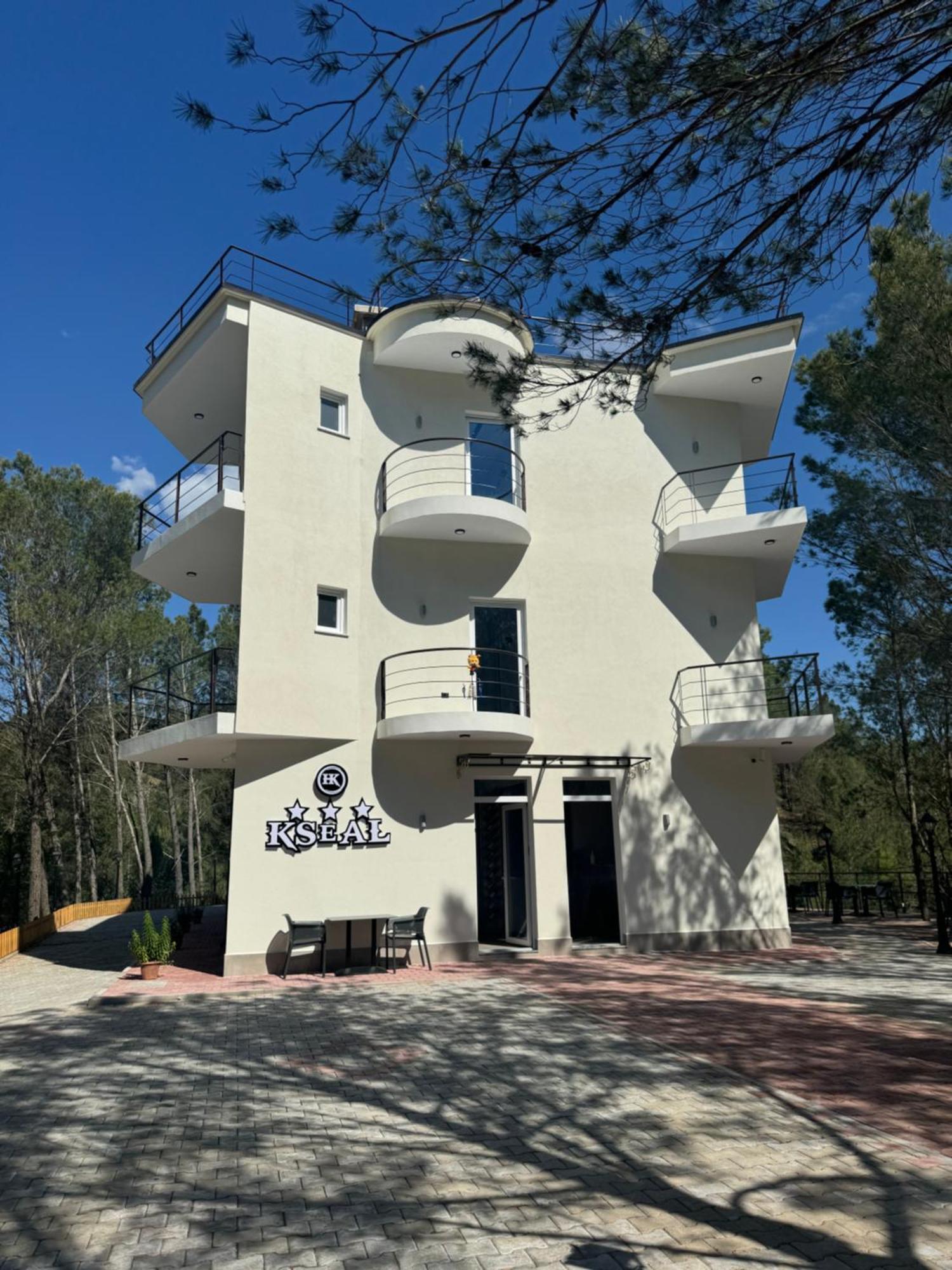 Hotel Kseal Permet Exterior photo